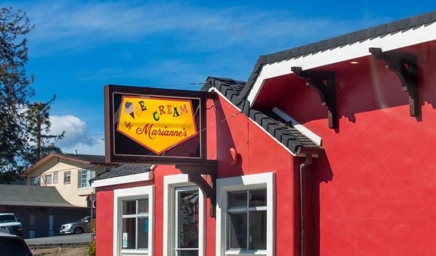 8 Seacliff Dr, Aptos, CA 95003 - 2 Beds, 3 Bath