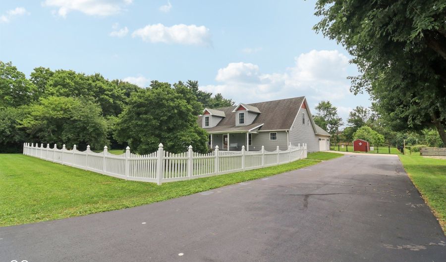 151 South St, Southport, IN 46227 - 3 Beds, 4 Bath