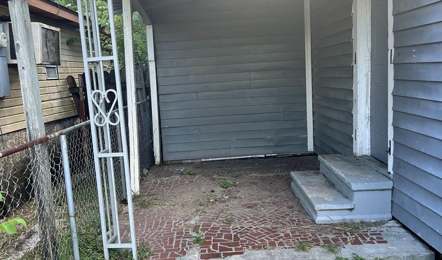 3847 Pawtucket St, Baton Rouge, LA 70805 - 2 Beds, 1 Bath