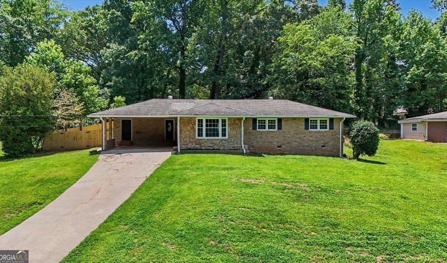1595 Jacqueline Cir, Austell, GA 30168 - 5 Beds, 3 Bath