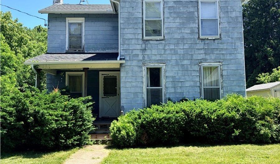 111 Day St, Albion, NY 14411 - 4 Beds, 1 Bath