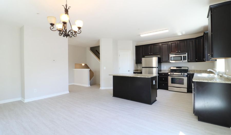 24698 LYNETTE SPRINGS Ter, Aldie, VA 20105 - 3 Beds, 3 Bath