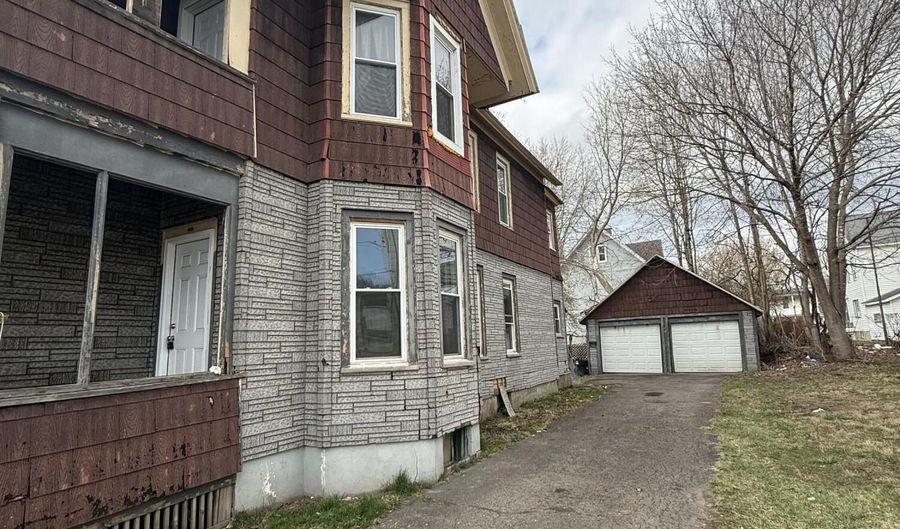 225-227 Grand St, Amsterdam, NY 12010 - 6 Beds, 2 Bath