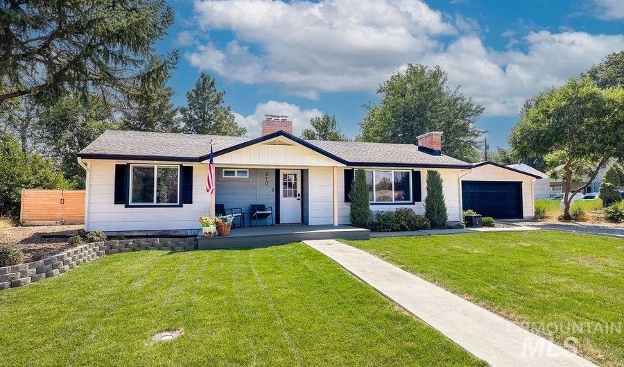 210 Marvin St, Caldwell, ID 83605 - 3 Beds, 1 Bath