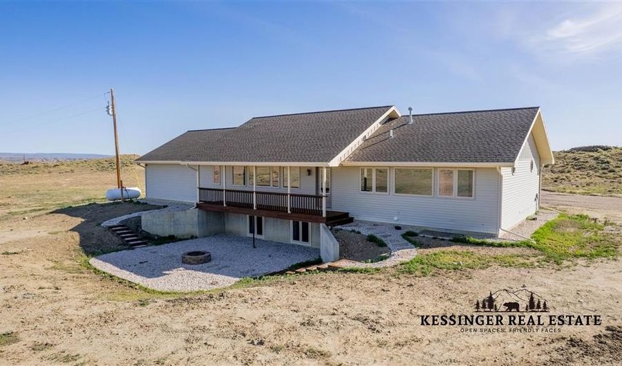 319 Road 1AF, Clark, WY 82435 - 5 Beds, 1 Bath