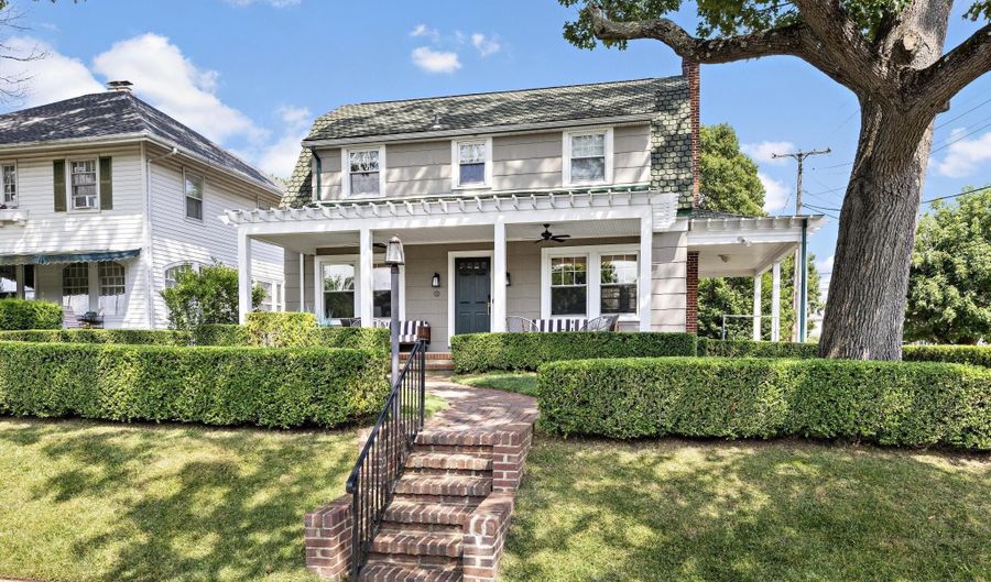 312 Lake Dr, Allenhurst, NJ 07711 - 5 Beds, 4 Bath