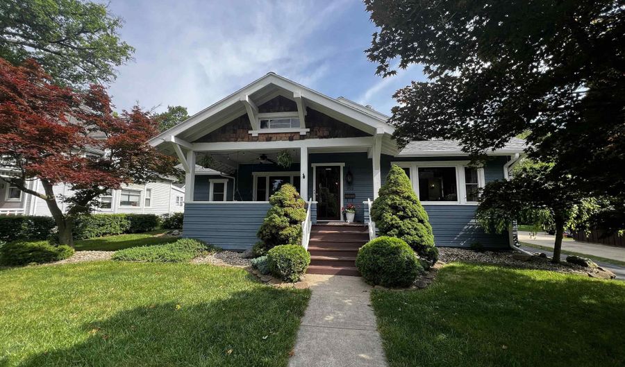 950 College, Adrian, MI 49221 - 4 Beds, 1 Bath
