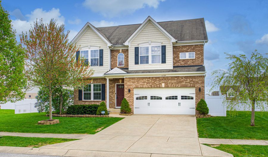10729 Long Branch Dr, Brownsburg, IN 46112 - 5 Beds, 4 Bath