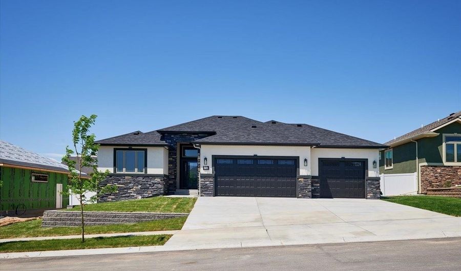 5710 MICA Blf, Cheyenne, WY 82009 - 3 Beds, 2 Bath