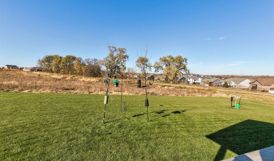 1909 16th Cir SE, Altoona, IA 50009 - 4 Beds, 4 Bath