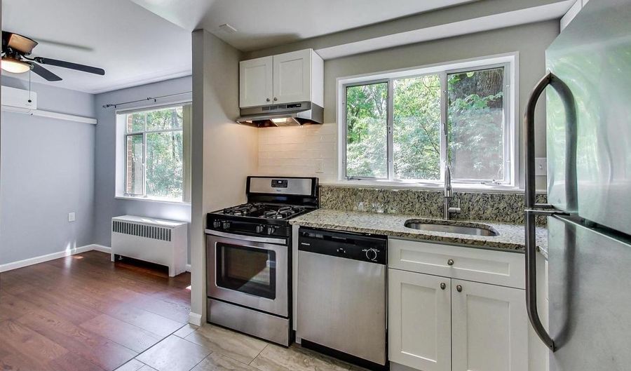 10301 MONTROSE Ave 101, Bethesda, MD 20814 - 2 Beds, 1 Bath