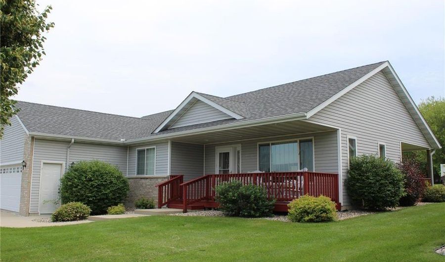 761 Seven Pines St, Alexandria, MN 56308 - 2 Beds, 2 Bath