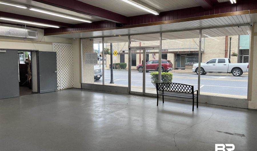 102 S Main St, Atmore, AL 36502 - 0 Beds, 0 Bath