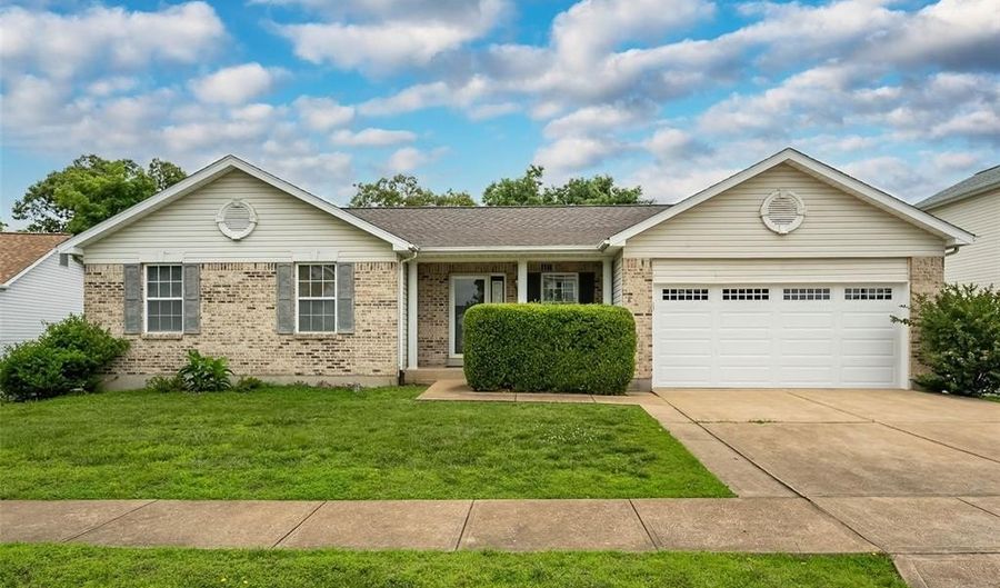 425 Bluffview Hts, Arnold, MO 63010 - 3 Beds, 2 Bath