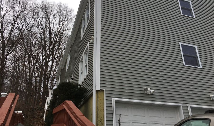 6 Irving Pl, Danbury, CT 06810 - 9 Beds, 6 Bath