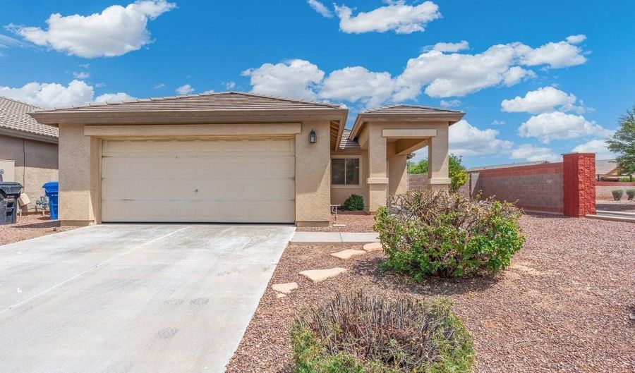 10833 W ELM Ln, Avondale, AZ 85323 - 3 Beds, 2 Bath
