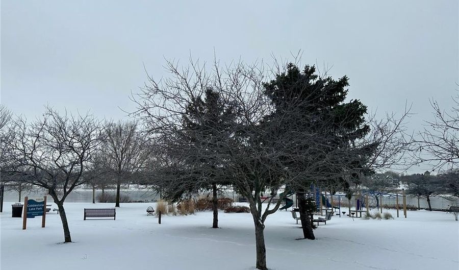 15575 Early Bird Cir, Apple Valley, MN 55124 - 3 Beds, 2 Bath