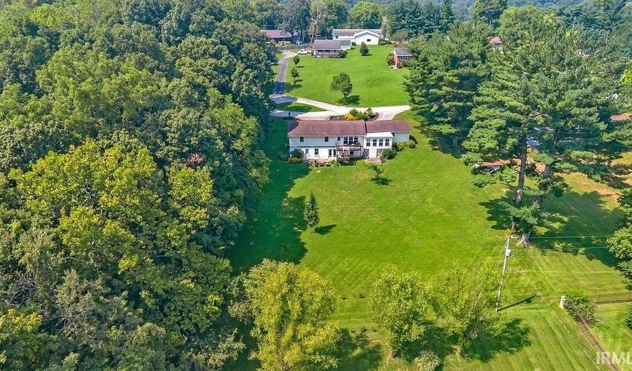 1744 Parkview Dr, Bedford, IN 47421 - 3 Beds, 2 Bath