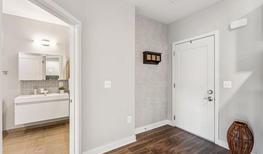 989 S BUCHANAN St 221, Arlington, VA 22204 - 1 Beds, 1 Bath
