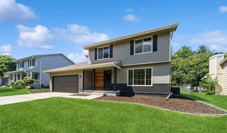 218 NE Mandy Ln, Ankeny, IA 50021 - 3 Beds, 3 Bath