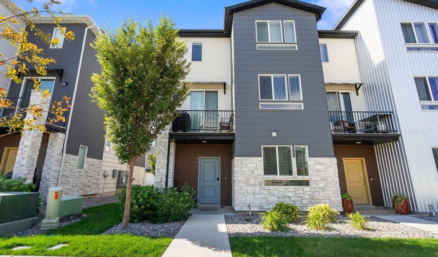 982 W 500 S, American Fork, UT 84003 - 4 Beds, 4 Bath