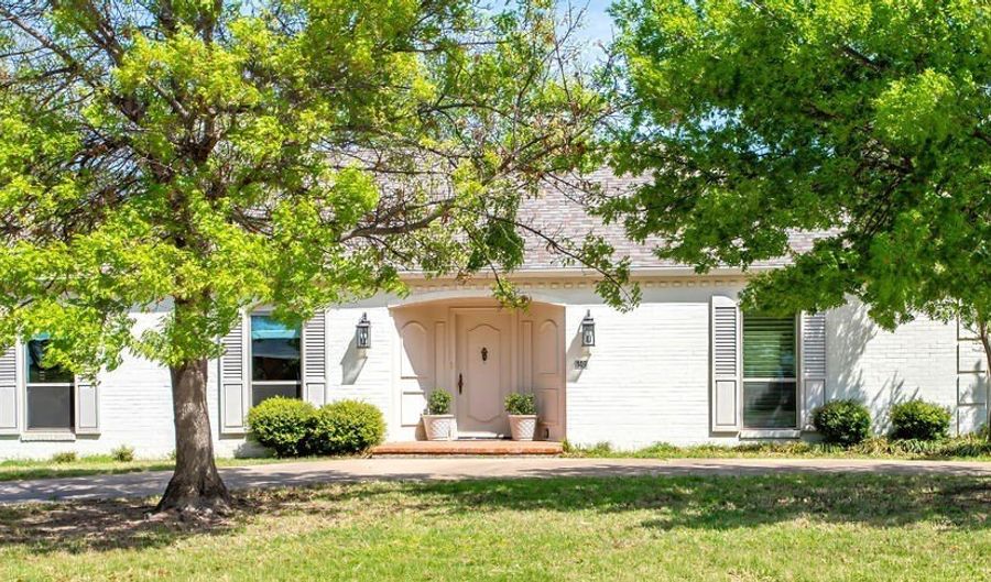 149 Russ, Albany, TX 76430 - 3 Beds, 4 Bath
