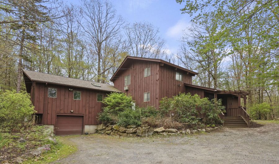 422 Bonny Rigg Hill Rd, Becket, MA 01223 - 3 Beds, 3 Bath