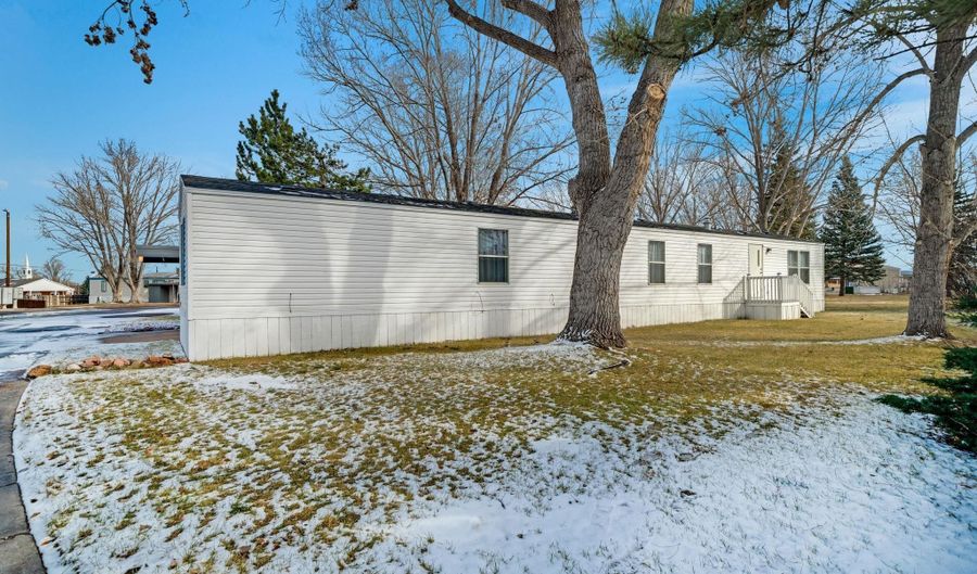 609 E PROSSER Rd 48, Cheyenne, WY 82007 - 3 Beds, 2 Bath