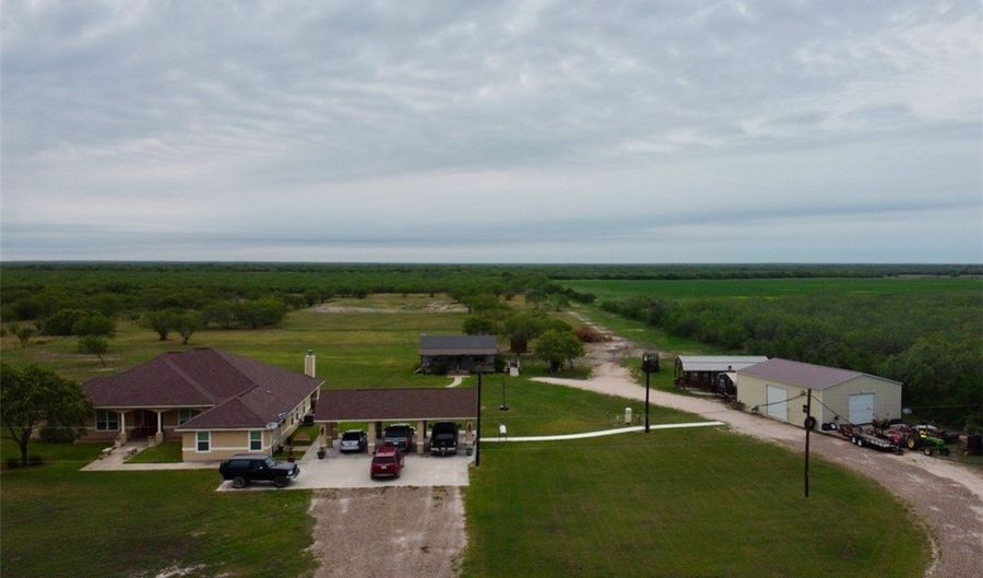 527 COYOTE RANCH PVT Rd, Alice, TX 78332 - 3 Beds, 3 Bath