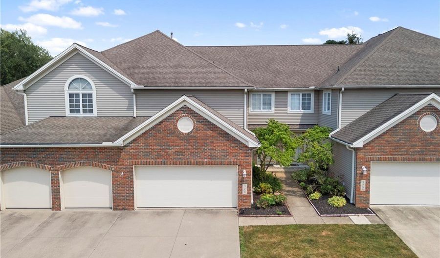324 Buttermere Ln, Amherst, OH 44001 - 3 Beds, 4 Bath