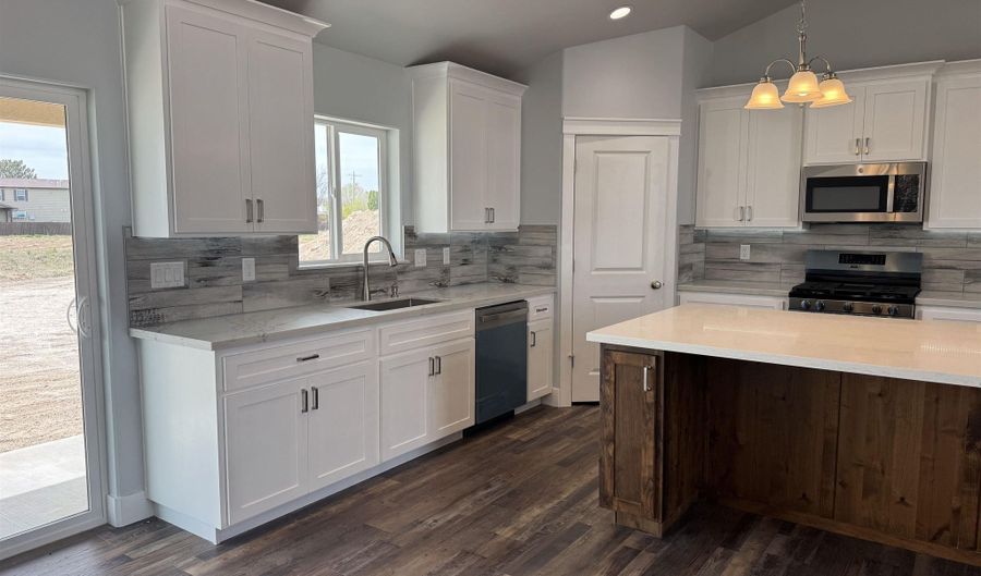 1505 Tverdy Ln, Buhl, ID 83316 - 3 Beds, 2 Bath