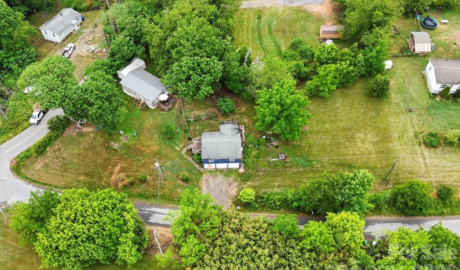 4 Mountain View Rd, Asheville, NC 28805 - 5 Beds, 3 Bath