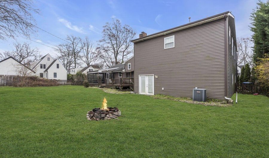 607 Wildwood Rd, Allenhurst, NJ 07711 - 5 Beds, 4 Bath