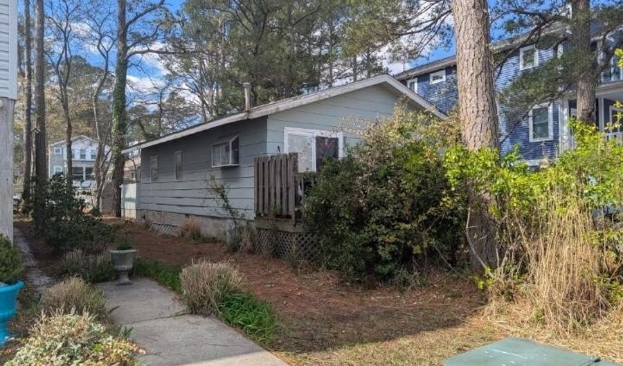 610 6TH St, Bethany Beach, DE 19930 - 3 Beds, 1 Bath