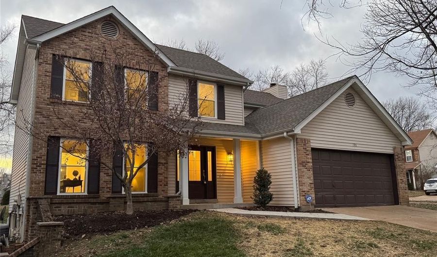 190 Oakbriar Farm Dr, Ballwin, MO 63021 - 4 Beds, 4 Bath