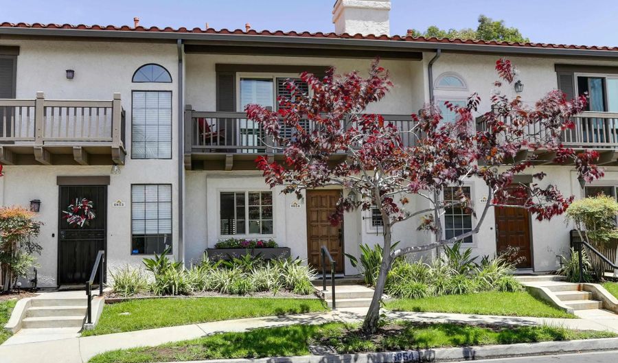 6854 Maple Leaf Dr, Carlsbad, CA 92011 - 2 Beds, 3 Bath