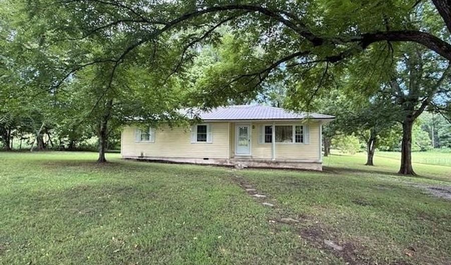 1765 Punch Ln, Batesville, AR 72501 - 3 Beds, 1 Bath