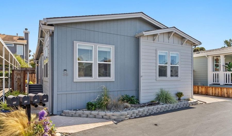 34 Primrose ST 34, Aptos, CA 95003 - 3 Beds, 2 Bath