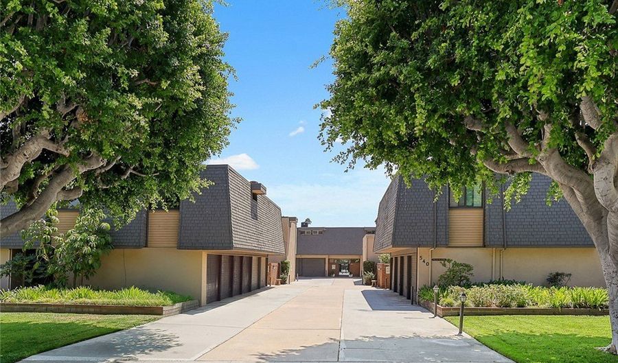 540 Fairview Ave 34, Arcadia, CA 91007 - 2 Beds, 2 Bath