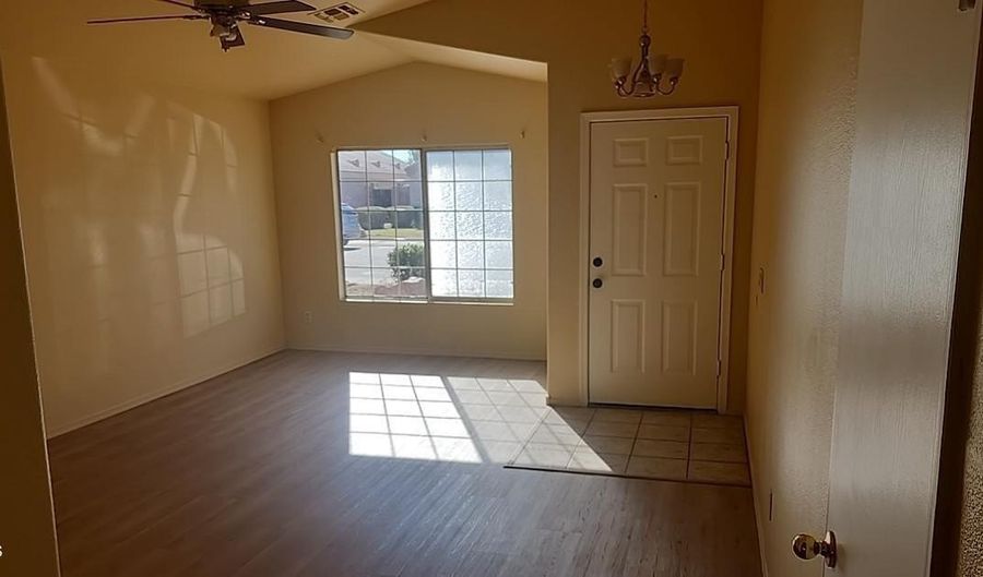 914 E Monterey St, Chandler, AZ 85225 - 3 Beds, 2 Bath