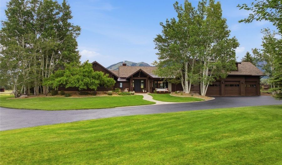 696 Belle Creek Rd, Belgrade, MT 59714 - 4 Beds, 5 Bath