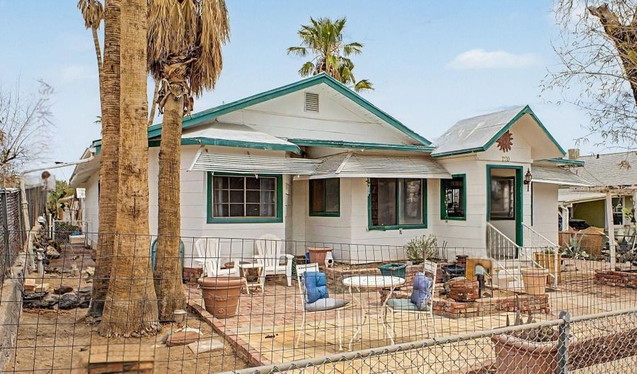 220 W MORONDO Ave, Ajo, AZ 85321 - 3 Beds, 2 Bath
