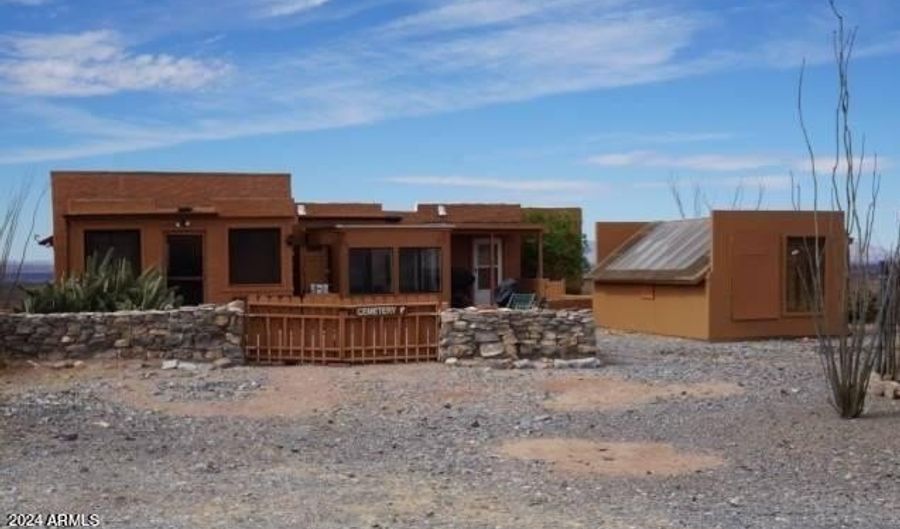 3990 S ELZIE DEAN Vw, Bisbee, AZ 85603 - 2 Beds, 2 Bath