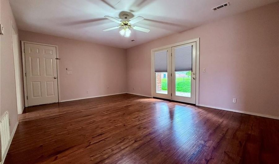 1404 Camellia Dr A, Bentonville, AR 72712 - 2 Beds, 3 Bath