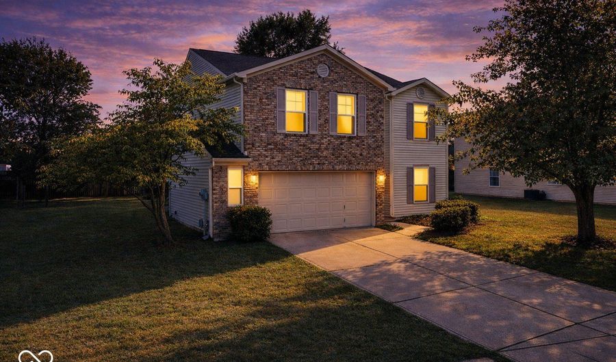 6911 Woodland Heights Dr, Avon, IN 46123 - 3 Beds, 3 Bath