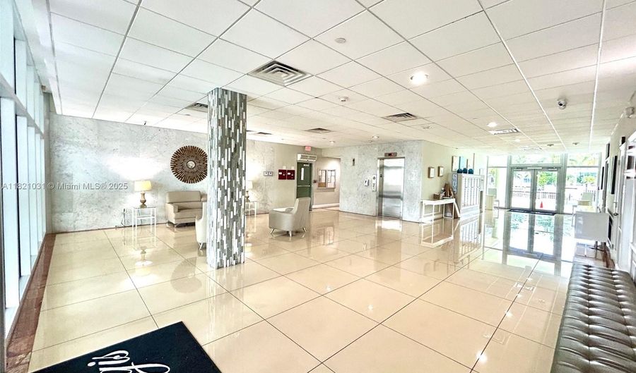 9500 W Bay Harbor Dr 2G, Bay Harbor Islands, FL 33154 - 1 Beds, 2 Bath