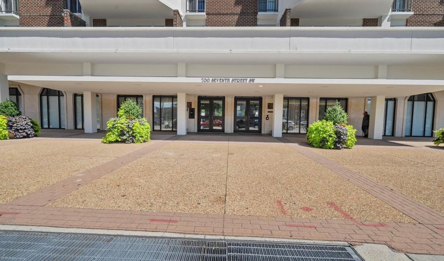 700 7TH St SW 430, Washington, DC 20024 - 1 Beds, 1 Bath