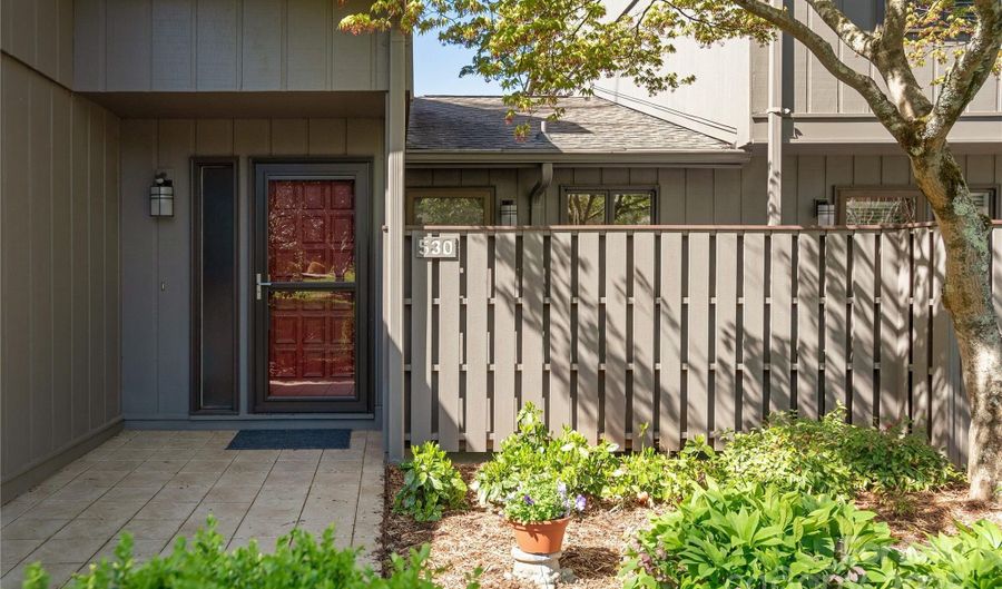 530 Crowfields Ln, Asheville, NC 28803 - 4 Beds, 3 Bath