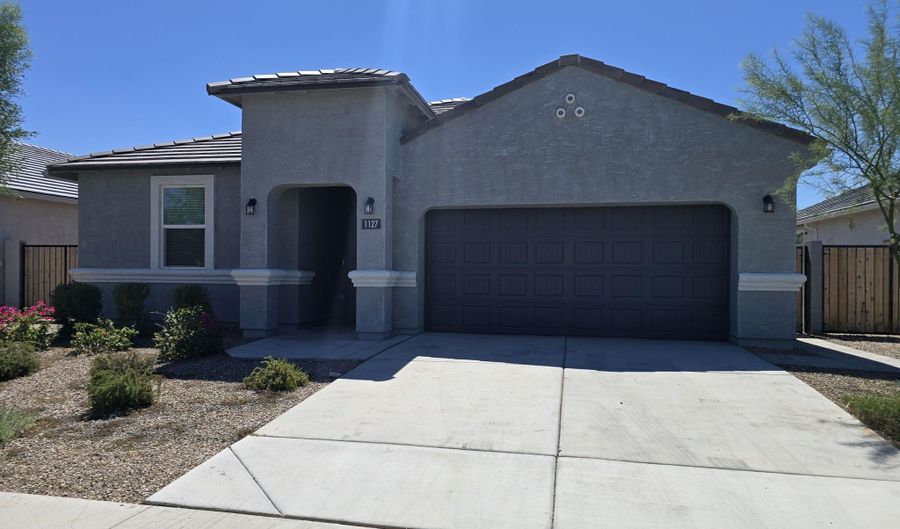 1127 W SAND CANYON Ct, Casa Grande, AZ 85122 - 4 Beds, 2 Bath