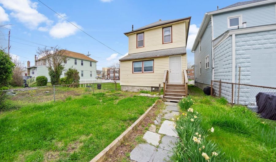 704 N Michigan Ave, Atlantic City, NJ 08401 - 3 Beds, 2 Bath